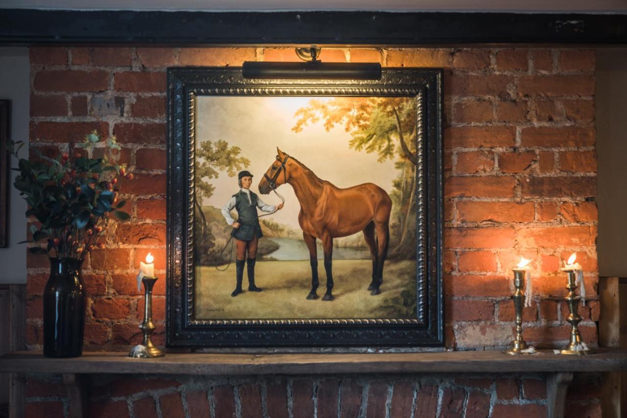 The Horse And Groom Inn 치체스터 외부 사진